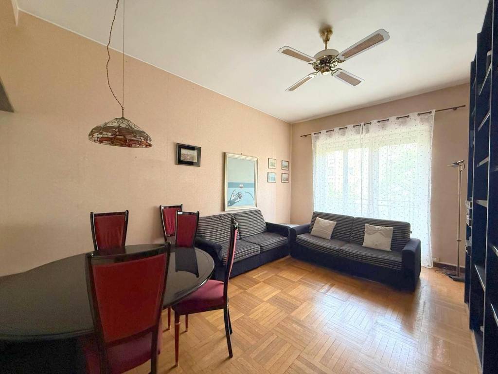 appartamento in vendita a Milano in zona Guastalla