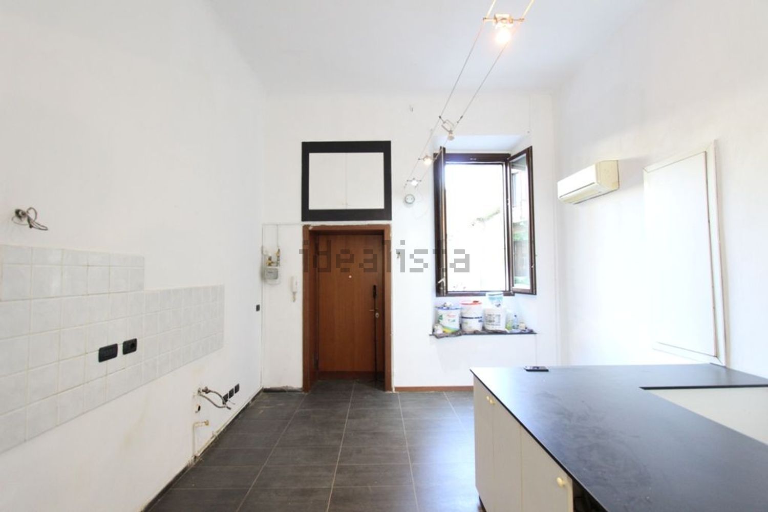 appartamento in vendita a Milano in zona Dergano