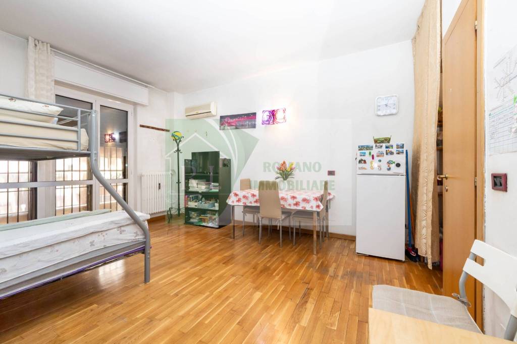 appartamento in vendita a Milano in zona Gorla