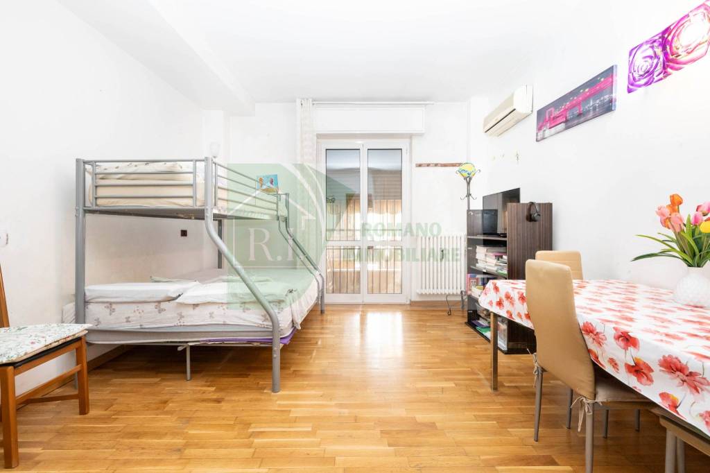 appartamento in vendita a Milano in zona Gorla