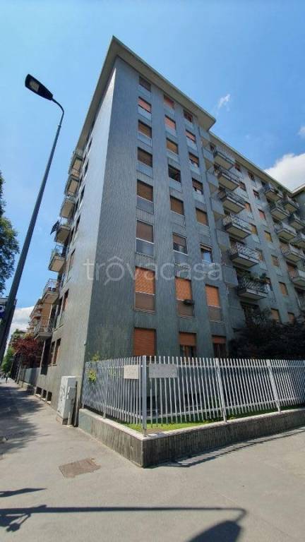 appartamento in vendita a Milano in zona Il Portello