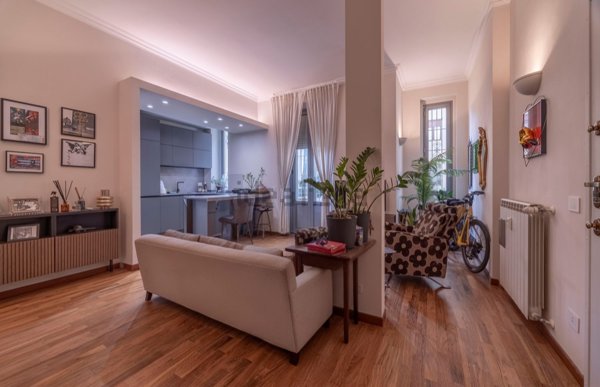 appartamento in vendita a Milano in zona Lorenteggio