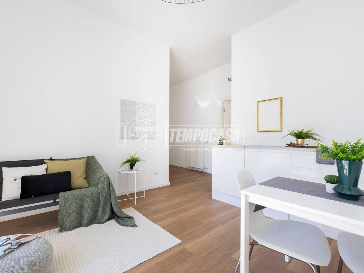 appartamento in vendita a Milano in zona QT8