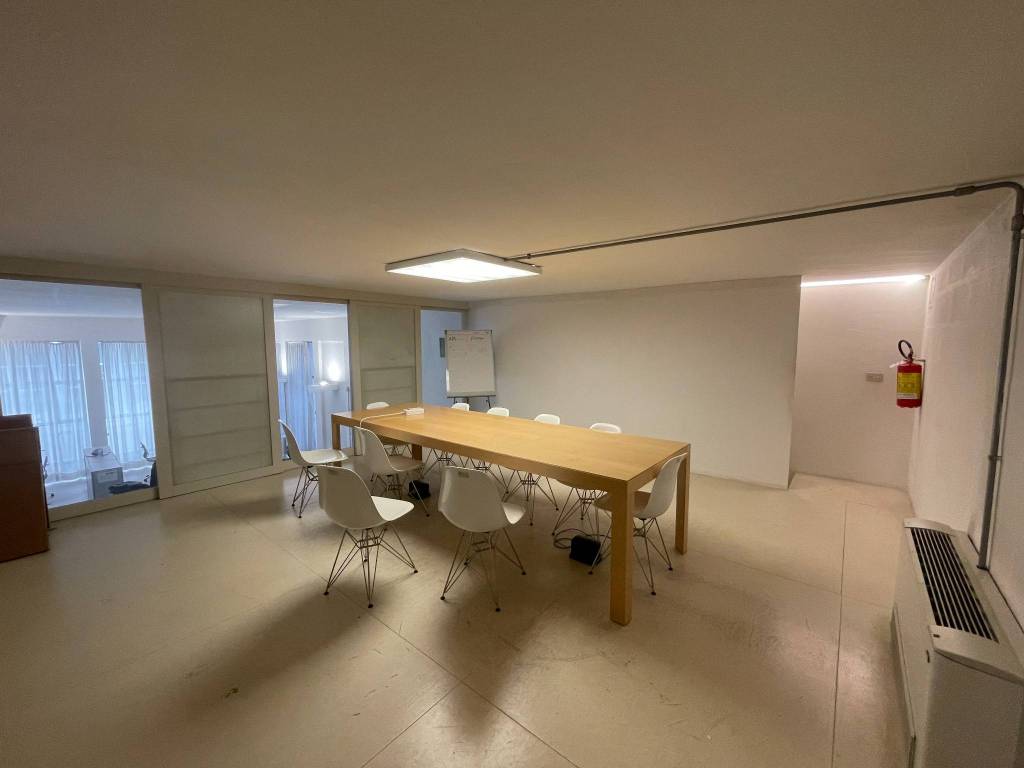 appartamento in vendita a Milano in zona Adriano