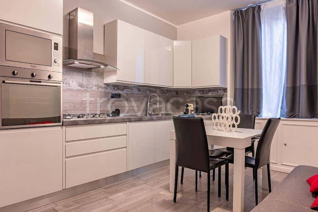appartamento in vendita a Milano in zona Loreto