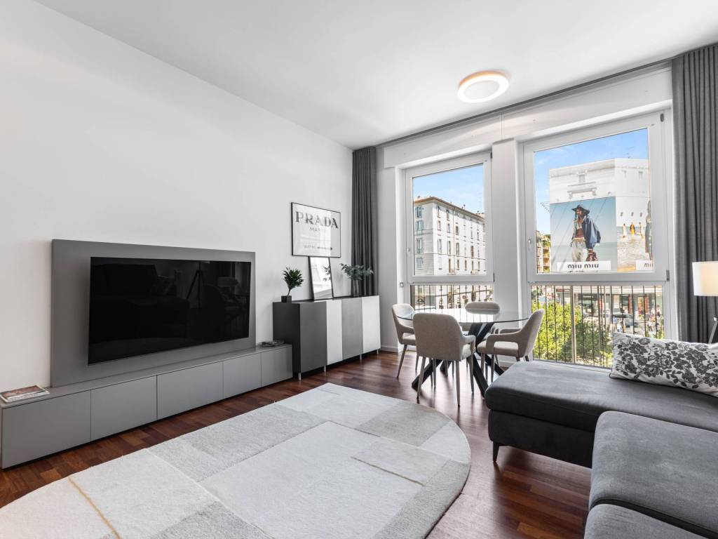 appartamento in vendita a Milano in zona Porta Nuova