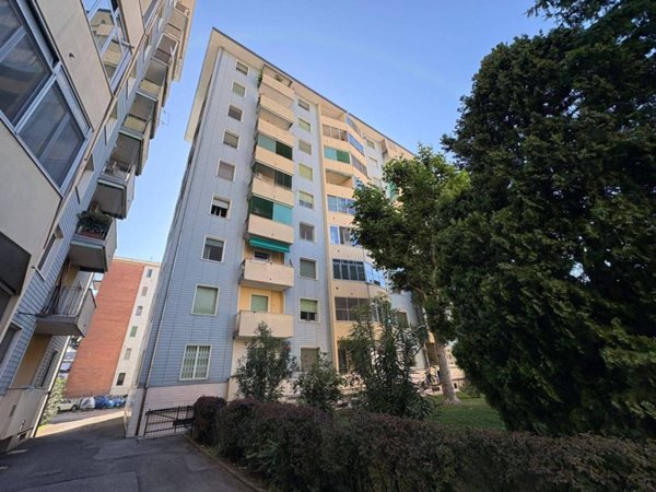 appartamento in vendita a Milano in zona Barona