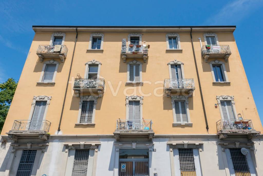 appartamento in vendita a Milano in zona Affori