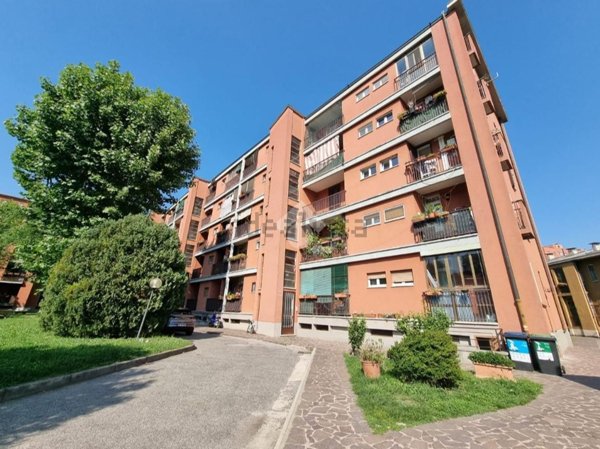 appartamento in vendita a Milano in zona Baggio