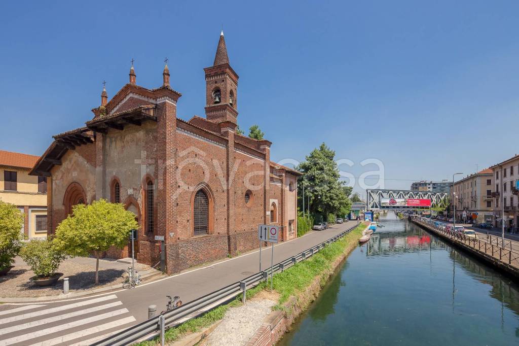negozio in vendita a Milano in zona Solari