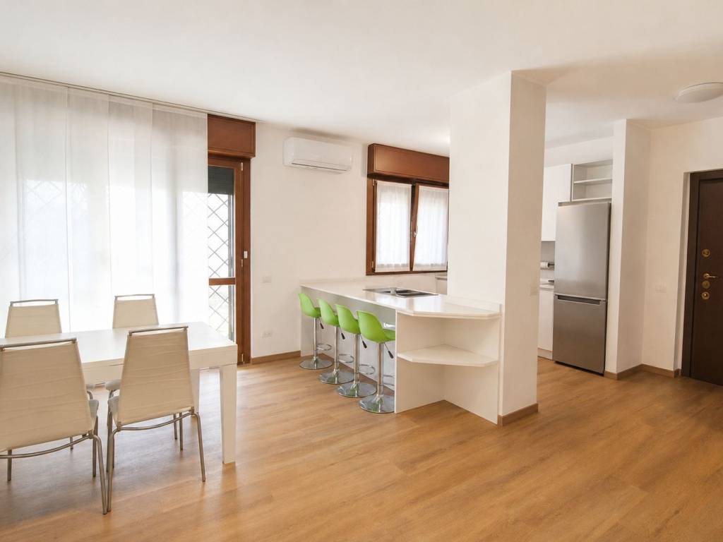 appartamento in vendita a Milano in zona Forlanini