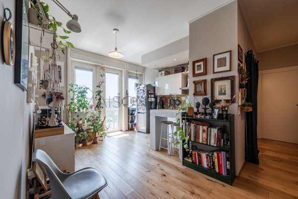 appartamento in vendita a Milano in zona Lorenteggio