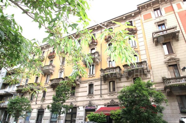 locale commerciale in vendita a Milano