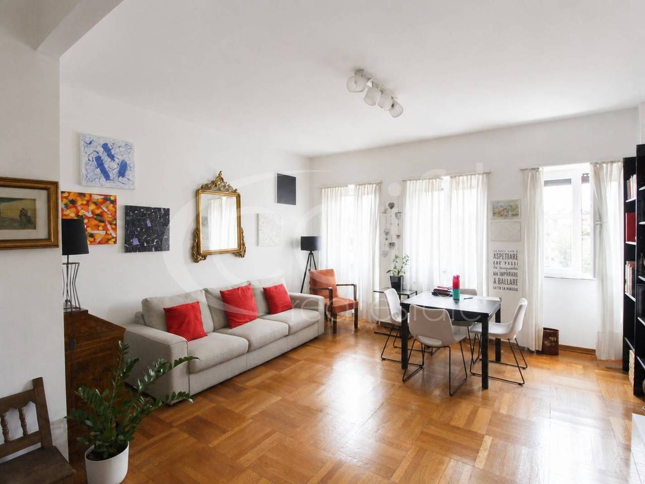 appartamento in vendita a Milano in zona Città Studi
