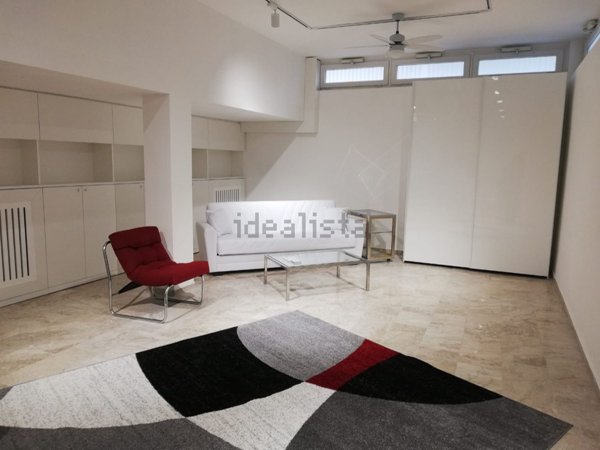 appartamento in vendita a Milano in zona Porta Magenta