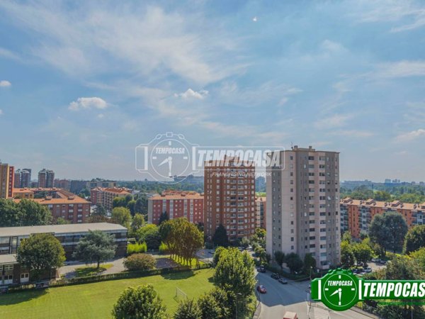 appartamento in vendita a Milano in zona Gallaratese