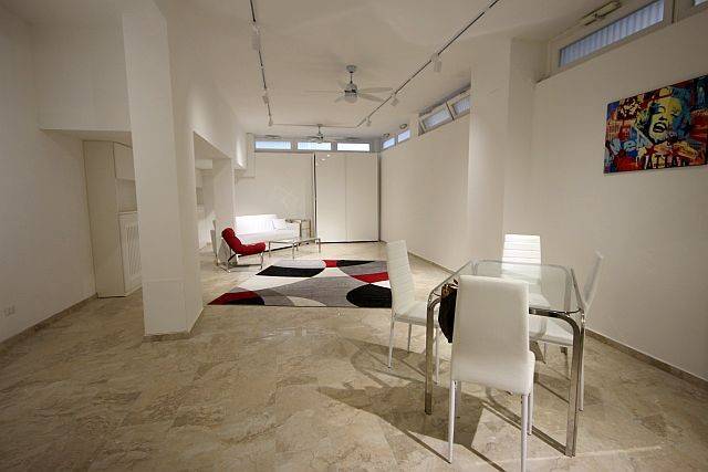 negozio in vendita a Milano in zona Cadorna