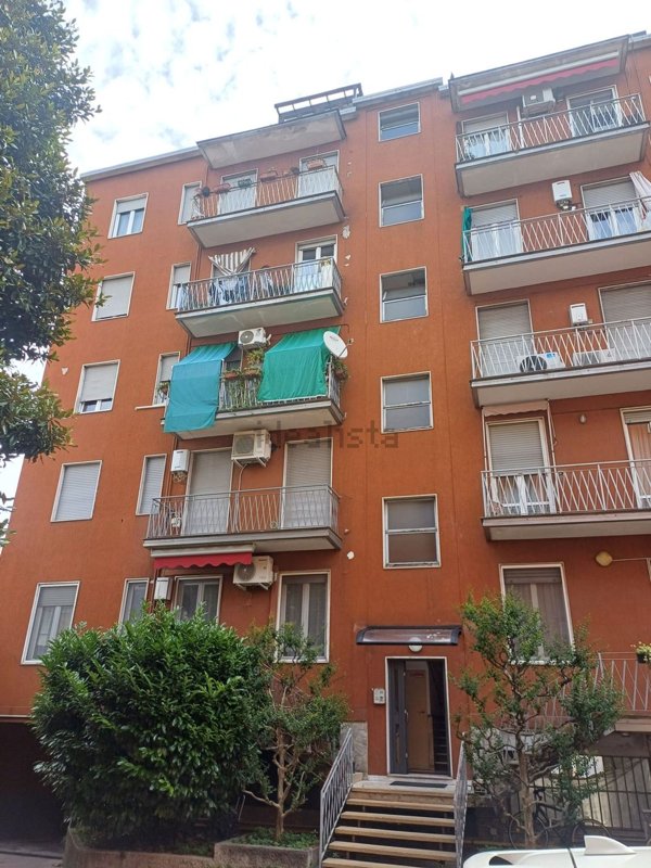 appartamento in vendita a Milano in zona Crescenzago