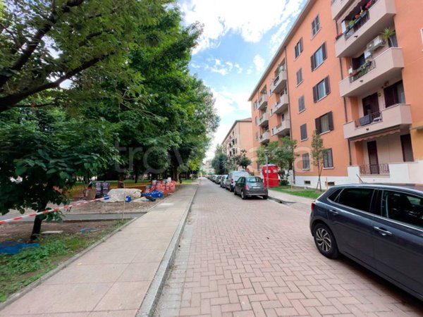 appartamento in vendita a Milano in zona Forlanini