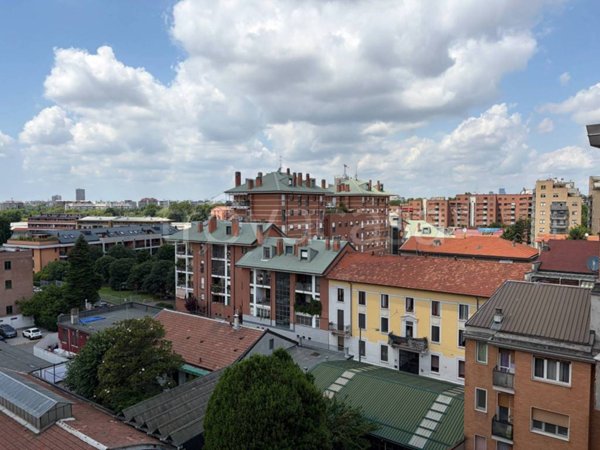 appartamento in vendita a Milano in zona Vigentino
