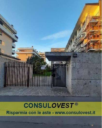 appartamento in vendita a Milano in zona Gorla