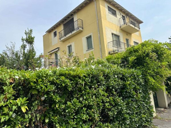 appartamento in vendita a Milano in zona Lorenteggio