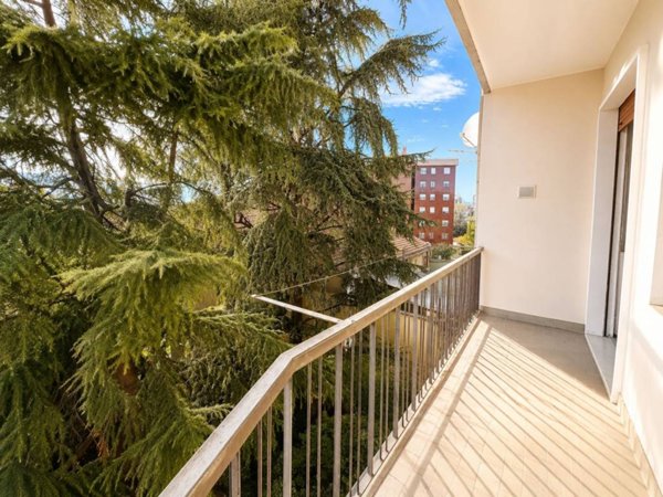 appartamento in vendita a Milano in zona Cagnola