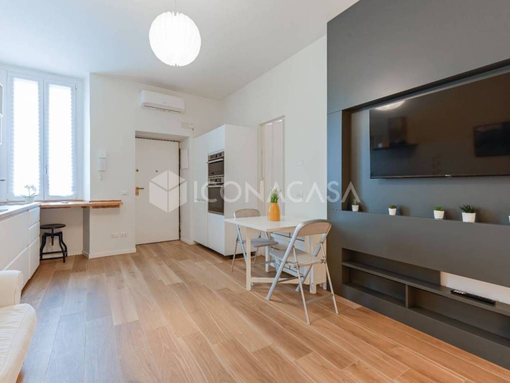 appartamento in vendita a Milano in zona Casoretto