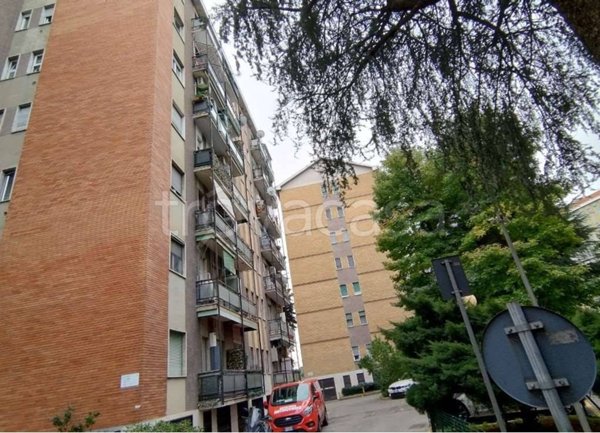 appartamento in vendita a Milano in zona Corvetto
