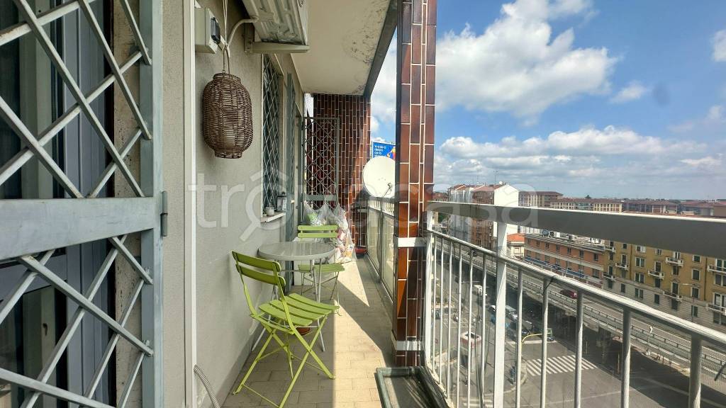 appartamento in vendita a Milano in zona Corvetto