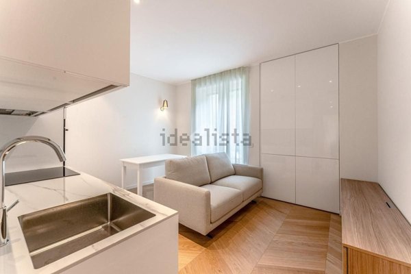 appartamento in vendita a Milano in zona Sempione