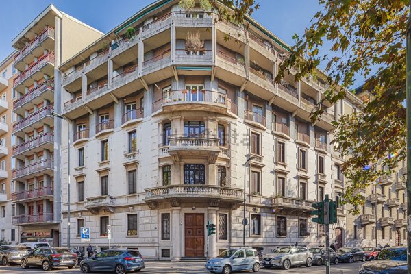 appartamento in vendita a Milano in zona XXII Marzo