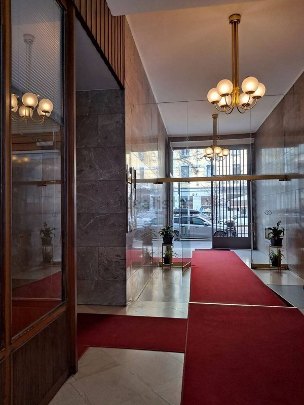 appartamento in vendita a Milano in zona Guastalla
