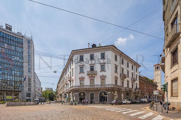 appartamento in vendita a Milano in zona Porta Nuova
