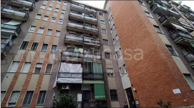 appartamento in vendita a Milano in zona Corvetto