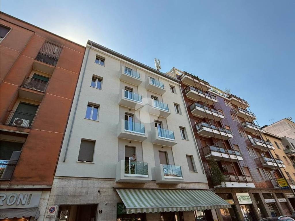 appartamento in vendita a Milano in zona Barona