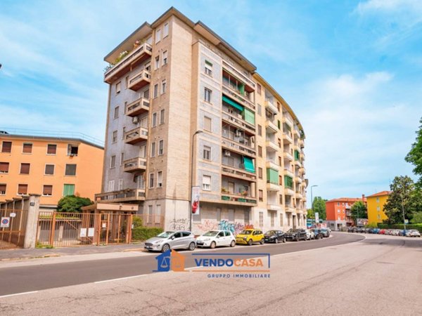 appartamento in vendita a Milano in zona Vigentino