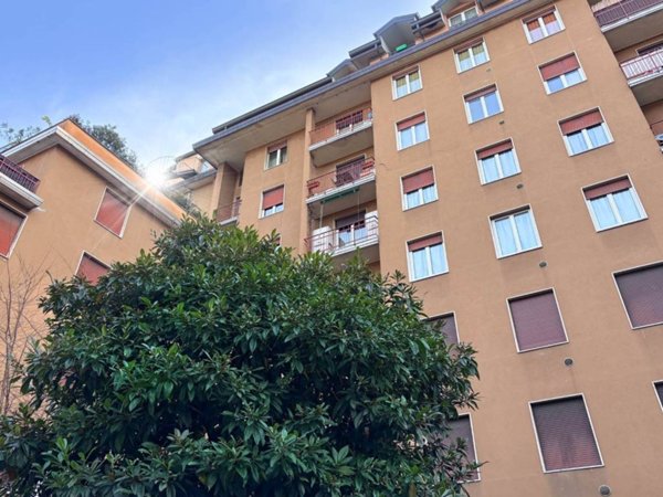 appartamento in vendita a Milano in zona Piazzale Lodi