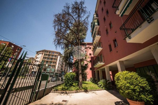 appartamento in vendita a Milano in zona Città Studi