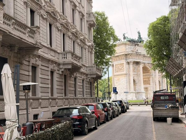 appartamento in vendita a Milano in zona Cagnola