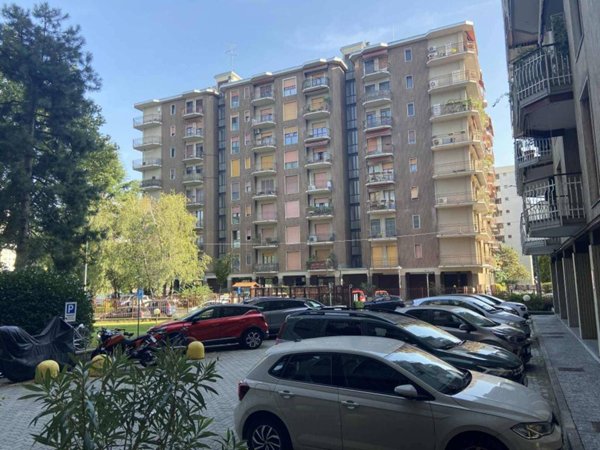 appartamento in vendita a Milano in zona Barona