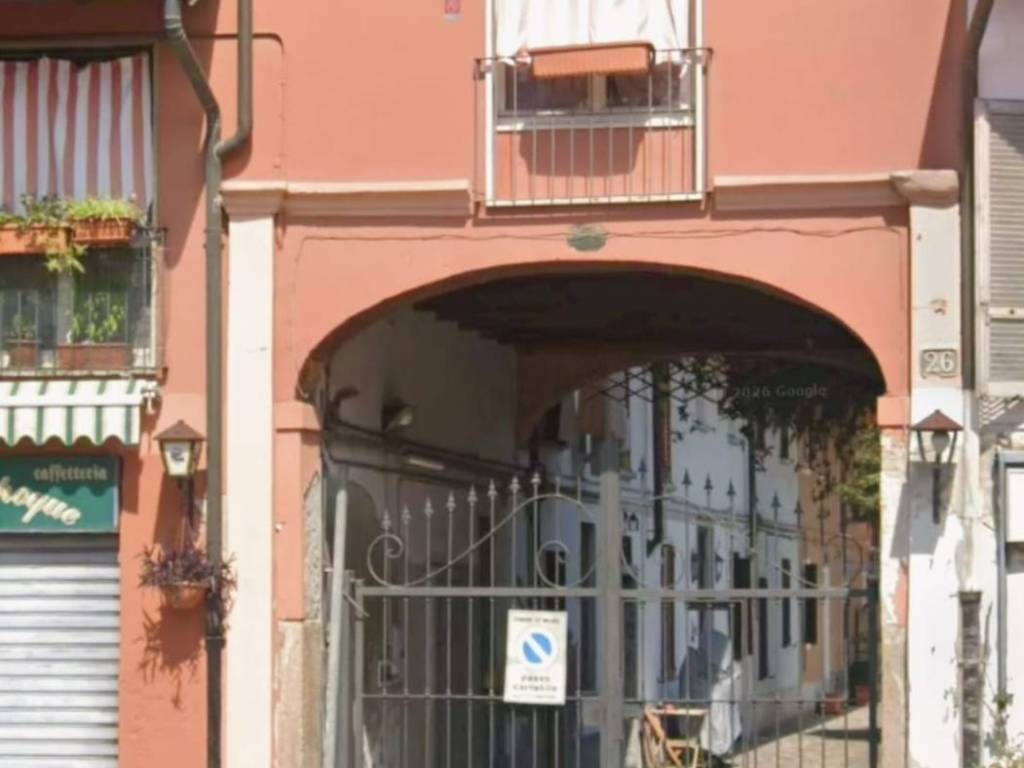 appartamento in vendita a Milano in zona Baggio