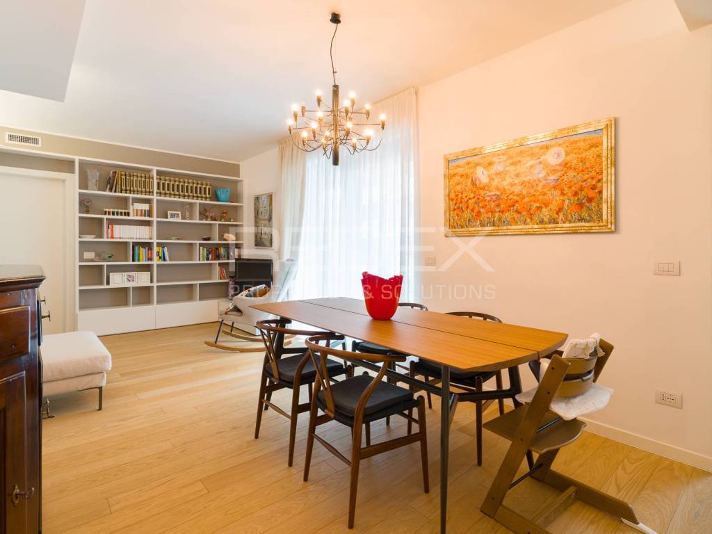 appartamento in vendita a Milano in zona Molino Dorino