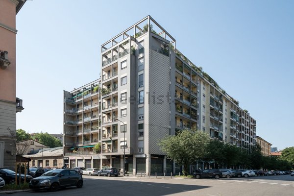 appartamento in vendita a Milano in zona Sempione