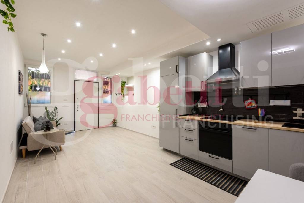 appartamento in vendita a Milano in zona Famagosta