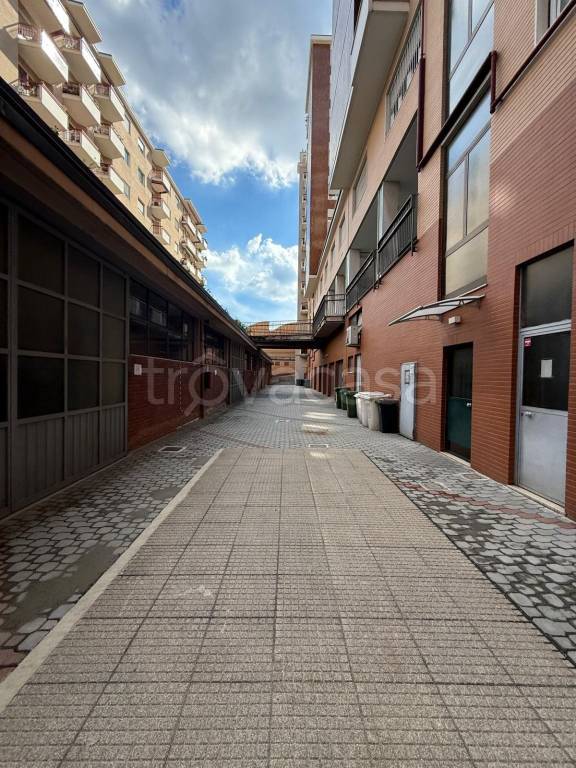 locale commerciale in vendita a Milano in zona Ghisolfa