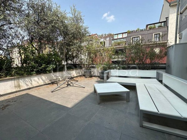 appartamento in vendita a Milano in zona Barona