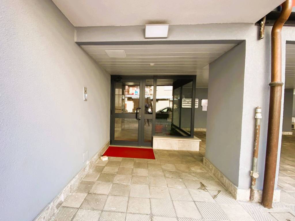 appartamento in vendita a Milano in zona Rogoredo