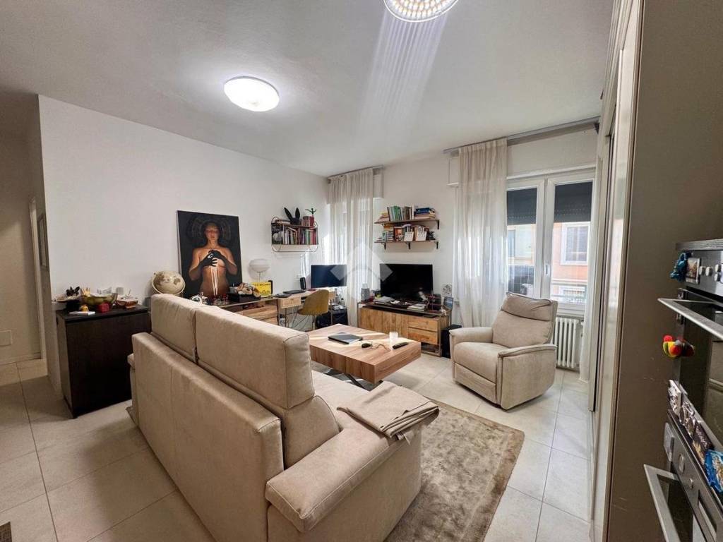 appartamento in vendita a Milano in zona Barona
