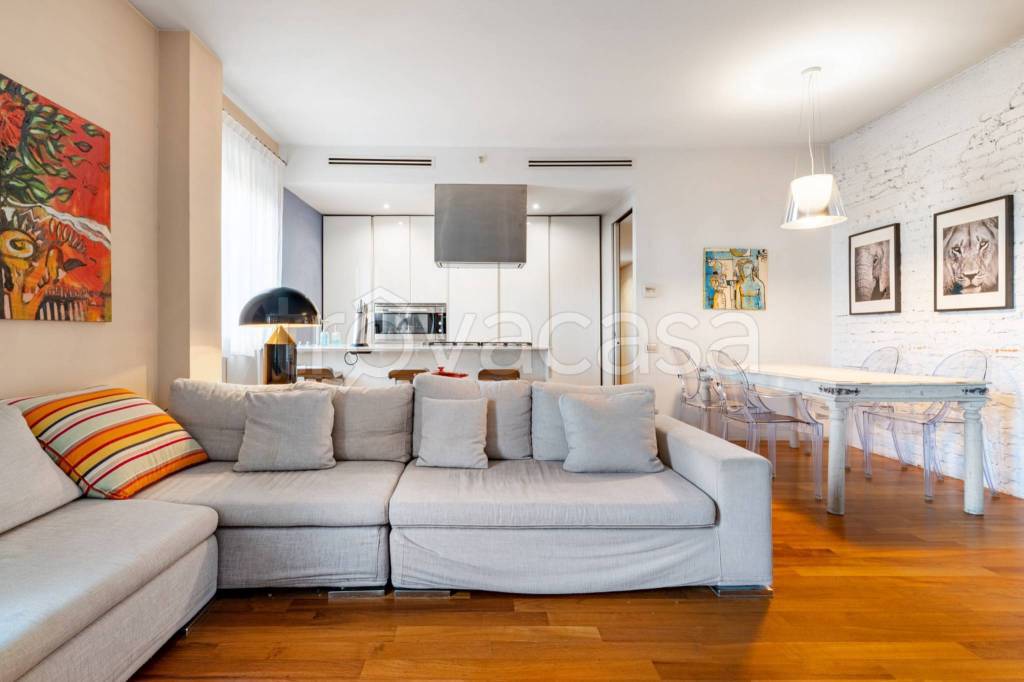 appartamento in vendita a Milano in zona Isola